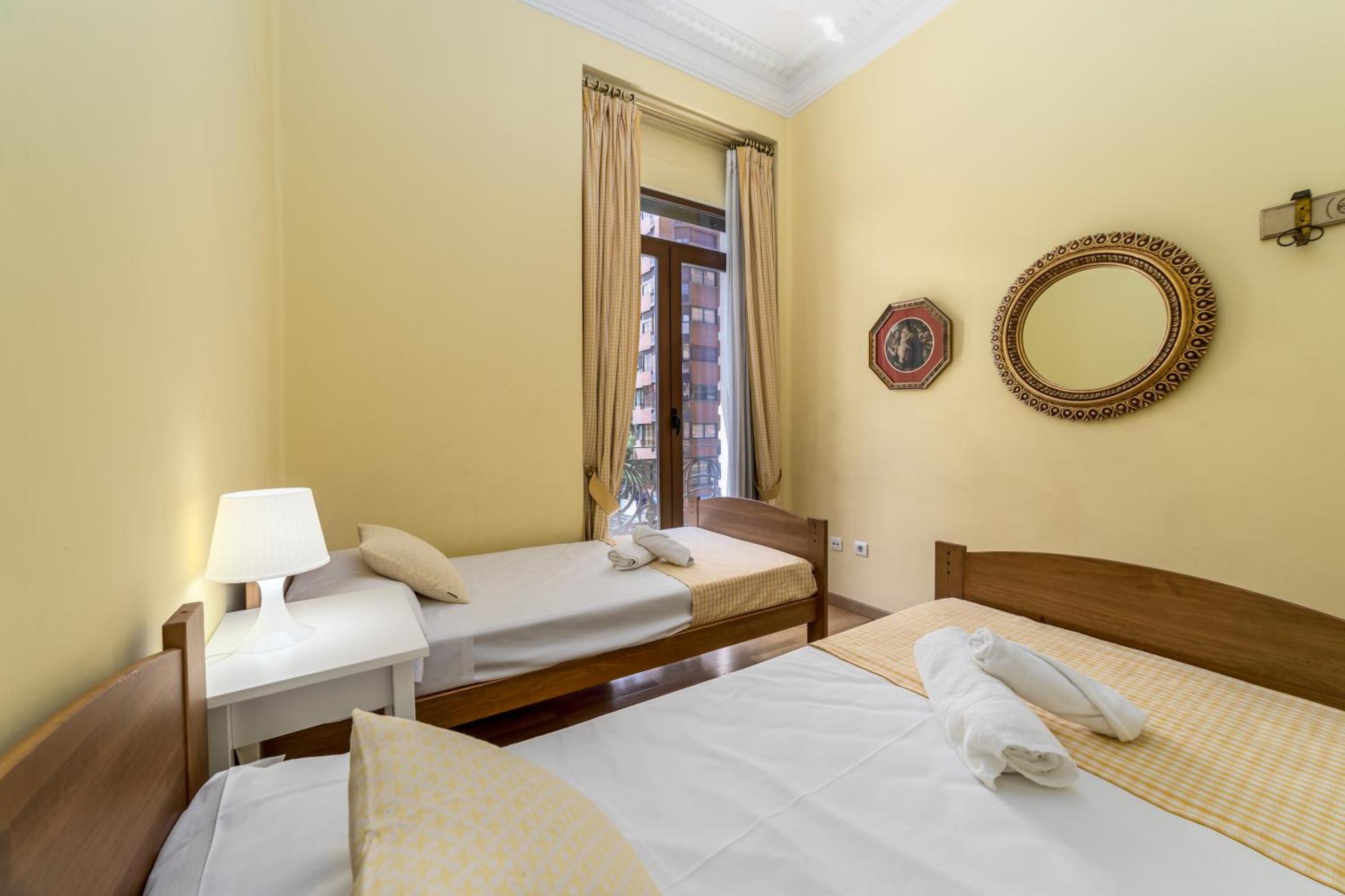 My Loft 4 You Gran Via Валенсия Экстерьер фото